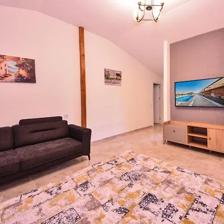 וילה Villa Rossa *